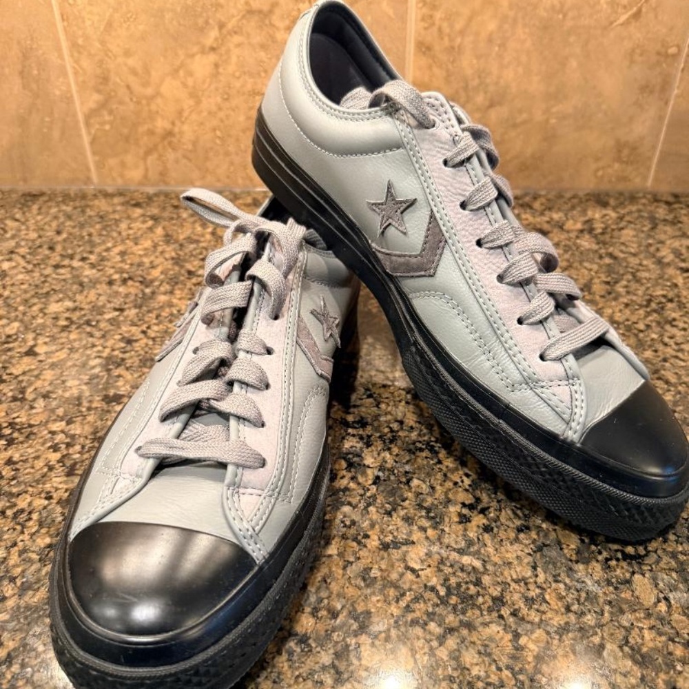 New with Box - Leather Converse Star Player 76 Low Gray/Black size 13 Men